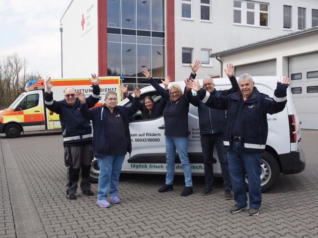 neues E Auto Menüservice